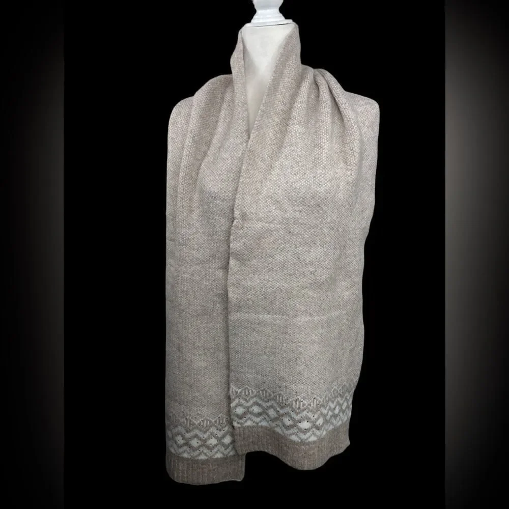 Scarf Rectangular Tight Knit with Embellishments detail OS